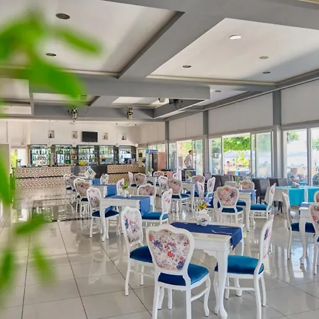 Clover Magic Nova Hotel