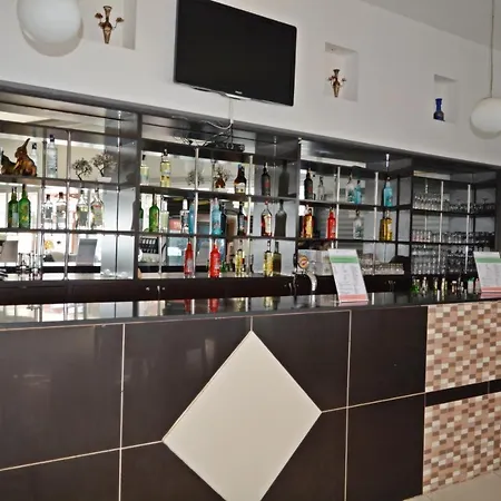 Готель Clover Magic Nova *