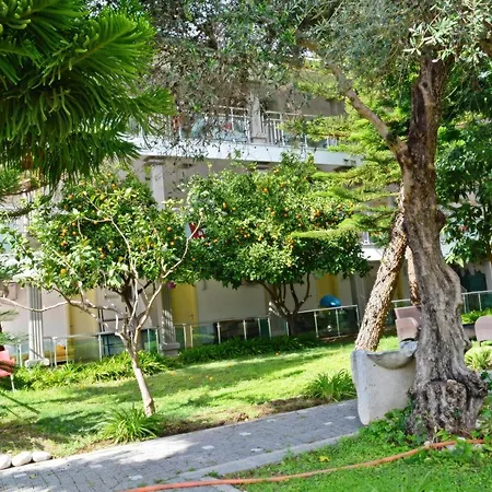 Clover Magic Nova Hotel Sidé